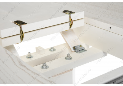 Стол деревянный Павия 130 молочный с золотой патиной. Фото